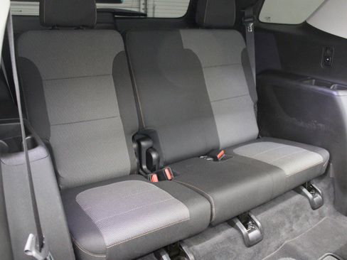 Used 2019 Chevrolet Traverse LT FWD image 13