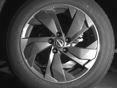 Used 2025 Nissan Rogue SV image 14