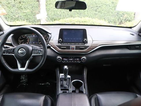 Used 2022 Nissan Altima 2.5 SL FWD image 24