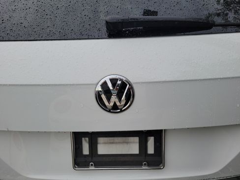 Used 2020 Volkswagen Tiguan SE FWD image 29