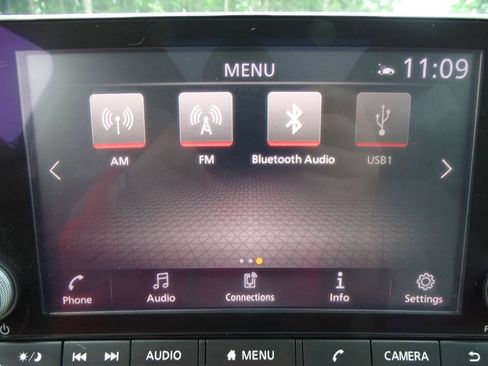 Used 2021 Nissan Rogue AWD SV w/ SV Premium Package image 25