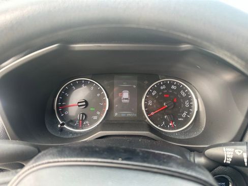 Used 2022 Toyota RAV4 XLE image 41