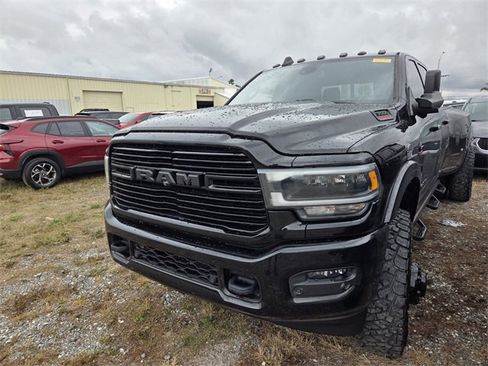 Used 2020 RAM 3500 Laramie w/ Night Edition image 3