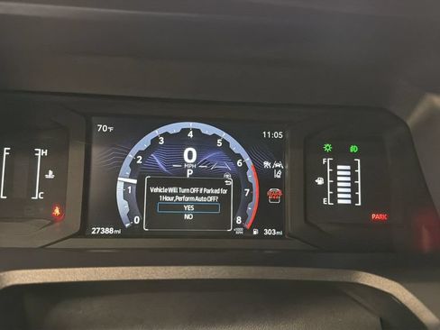 Used 2025 Toyota 4Runner SR5 AWD/4WD image 13