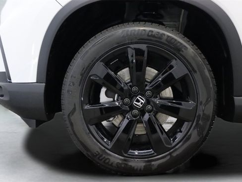 New 2025 Honda Pilot Black Edition image 5