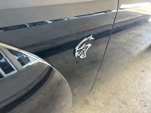 Used 2015 Dodge Challenger SRT Hellcat image 16