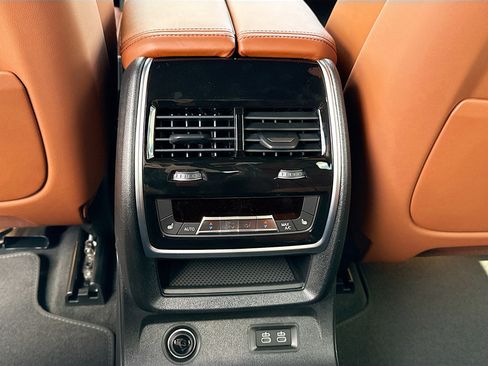 New 2026 BMW X7 xDrive40i w/ Executive Package image 21