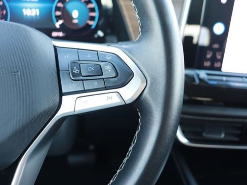 Used 2025 Volkswagen Atlas SE image 20