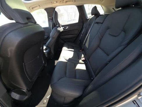Certified 2025 Volvo XC60 B5 Plus image 9
