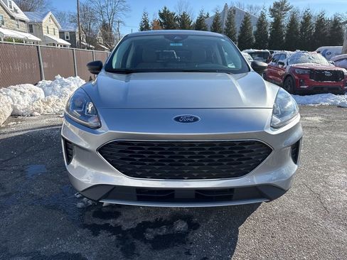 Certified 2022 Ford Escape SE w/ Cold Weather Package image 2