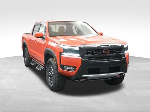 Used 2025 Nissan Frontier PRO-4X AWD/4WD image 8
