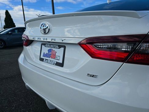 Used 2023 Toyota Camry SE image 17