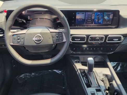 New 2026 Nissan Sentra SR w/ SR Premium Package FWD image 4