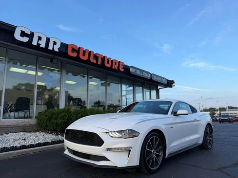 Used 2018 Ford Mustang Coupe w/ Equipment Group 101A RWD image 1