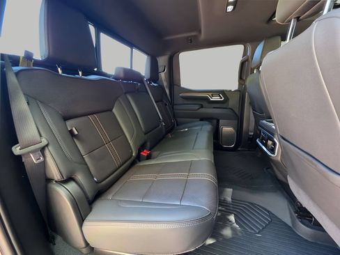 Used 2026 Chevrolet Silverado 1500 High Country w/ LPO, Utility Wall Package AWD/4WD image 7