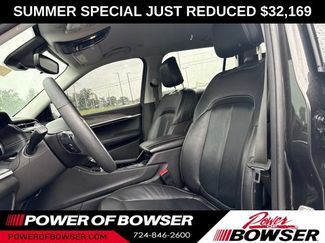 Used 2023 Jeep Grand Cherokee L Limited w/ Black Appearance Package AWD/4WD video 2