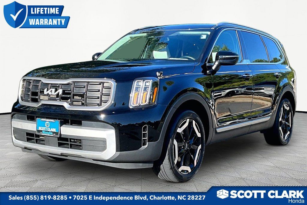 Used 2024 Kia Telluride S FWD image 3