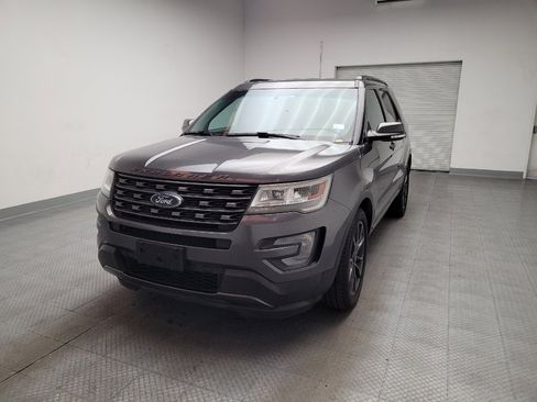 Used 2017 Ford Explorer XLT w/ Equipment Group 202A FWD image 15