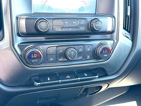 Used 2018 Chevrolet Silverado 1500 LT w/ Texas Edition image 33