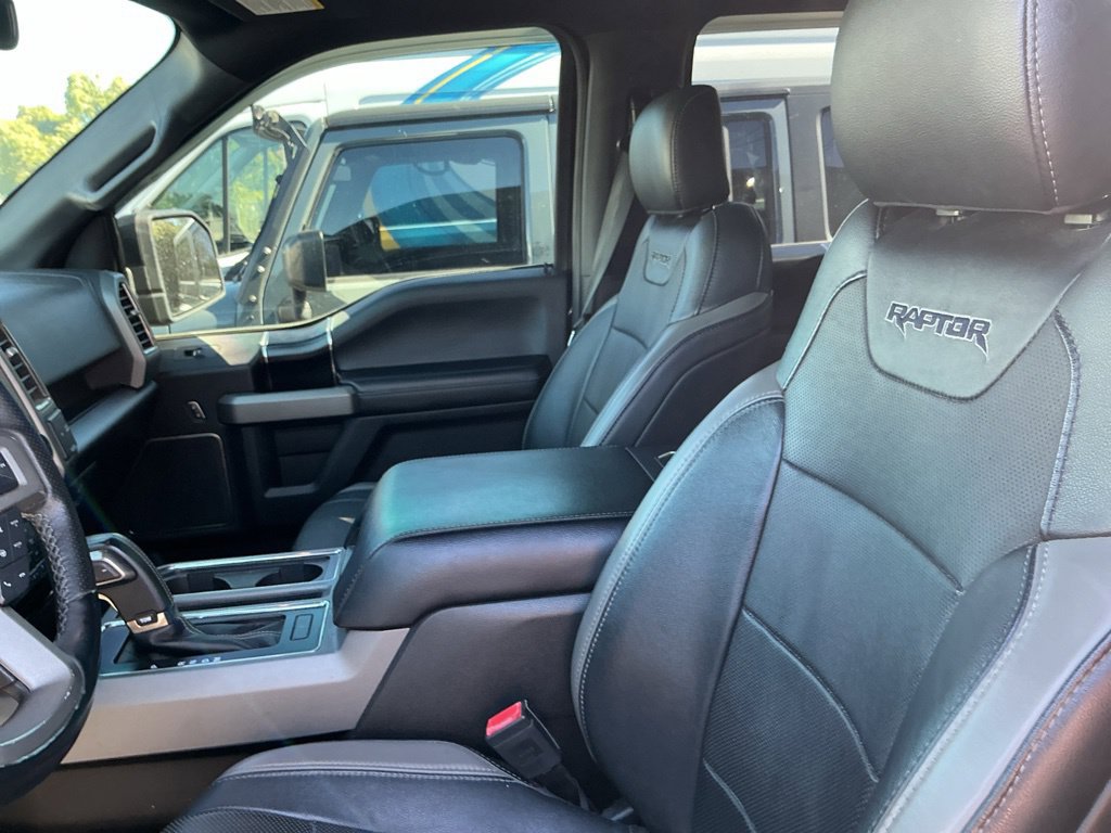 Used 2018 Ford F150 Raptor w/ Equipment Group 802A Luxury AWD/4WD image 11