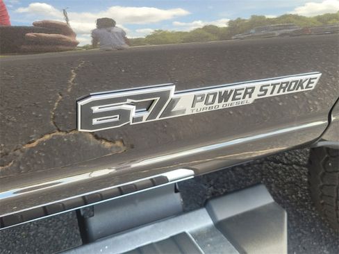 New 2025 Ford F250 Lariat w/ Chrome Package image 17