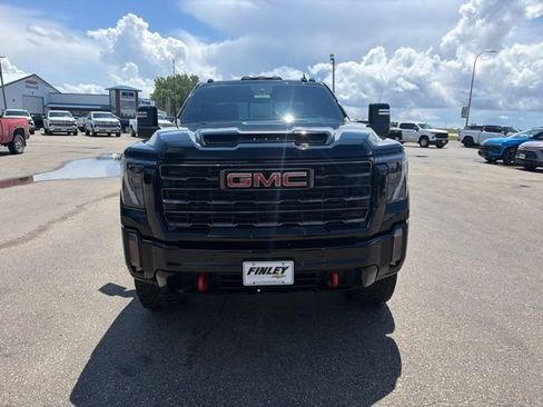 Used 2024 GMC Sierra 2500 AT4X AWD/4WD image 3
