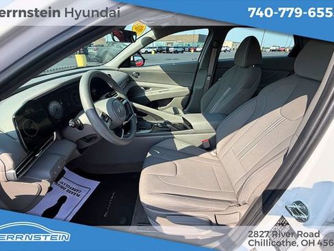 Used 2024 Hyundai Elantra SEL FWD image 10
