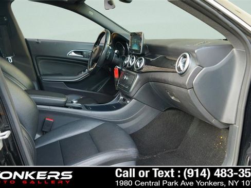 Used 2015 Mercedes-Benz CLA 250 image 44