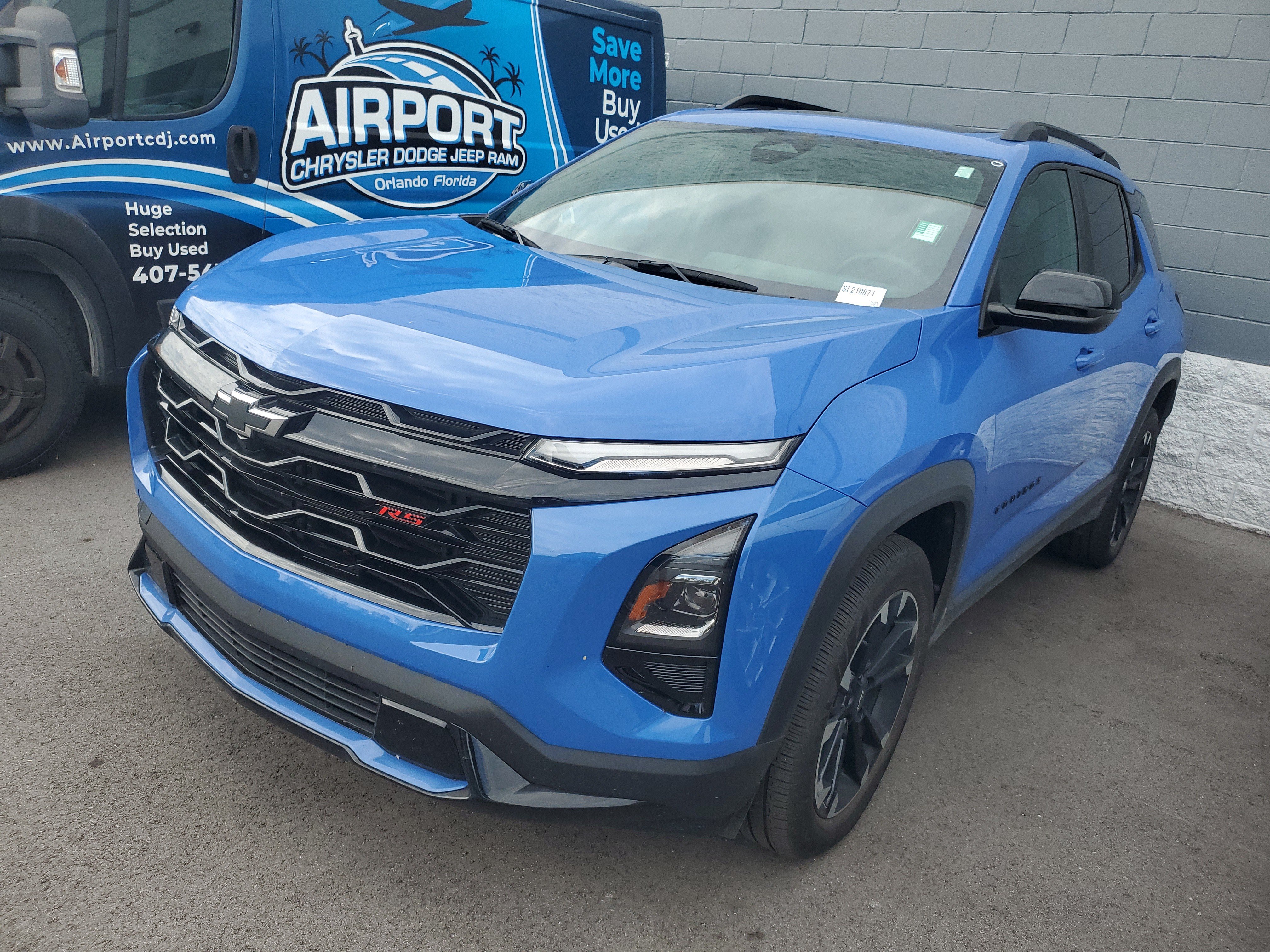 Used 2025 Chevrolet Equinox RS w/ Convenience Package III FWD image 4