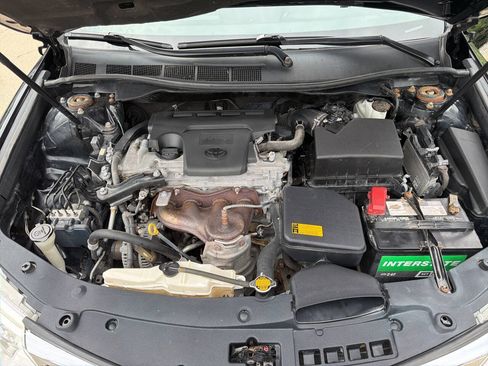 Used 2014 Toyota Camry LE FWD image 12