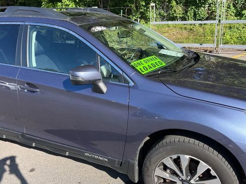 Used 2016 Subaru Outback 2.5i Limited AWD/4WD image 13