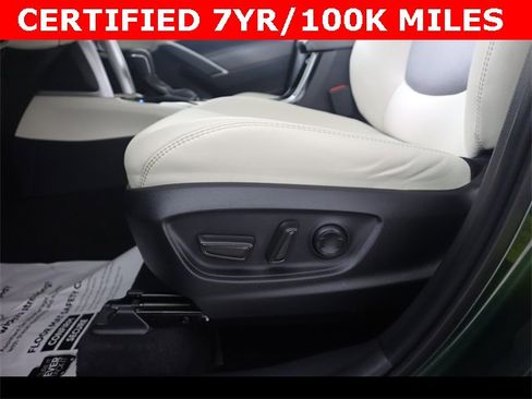 Used 2024 Toyota Corolla Cross XLE image 17