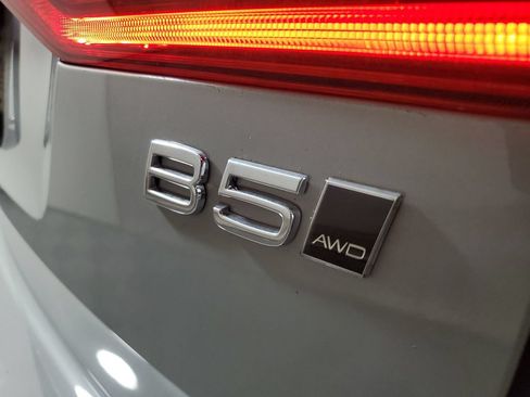 Certified 2026 Volvo XC60 B5 Core AWD/4WD image 9