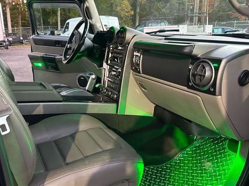 Used 2003 HUMMER H2 w/ Preferred Equipment Group image 23