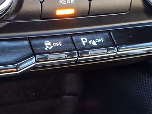 Used 2024 Dodge Durango GT image 25