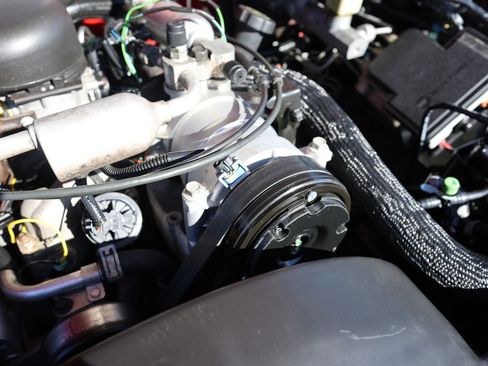 Used 1998 Chevrolet Suburban Z71 w/ Preferred Equipment Group 3 image 46