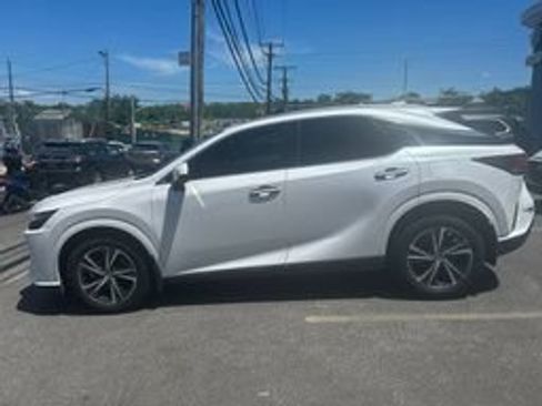 Used 2023 Lexus RX 350 Premium w/ Accessory Package AWD/4WD image 4