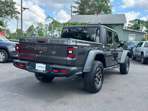 Used 2024 Jeep Gladiator Rubicon w/ Steel Bumper Group AWD/4WD image 16
