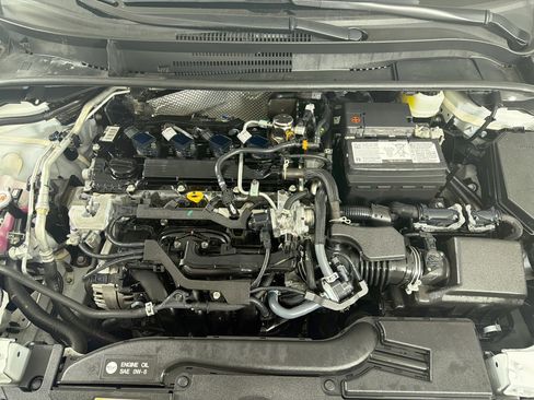Used 2025 Toyota Corolla LE FWD image 32