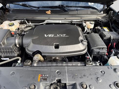 Used 2022 GMC Canyon AT4 image 12