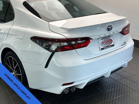 Used 2023 Toyota Camry SE w/ Audio Upgrade Package FWD image 6