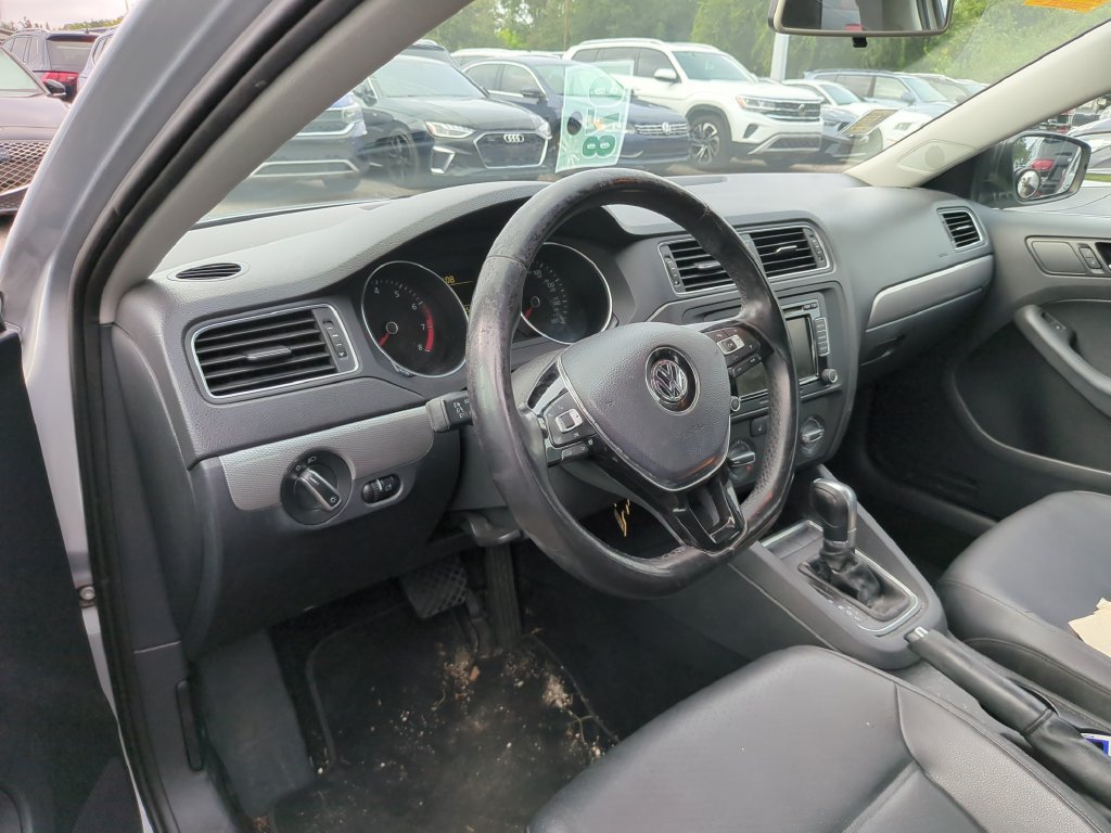 Used 2015 Volkswagen Jetta SE FWD image 5