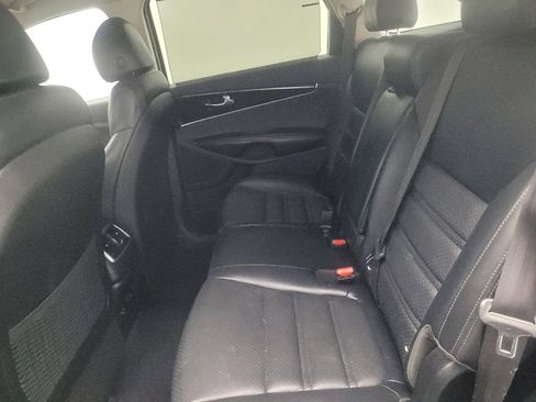 Used 2018 Kia Sorento EX AWD/4WD image 18