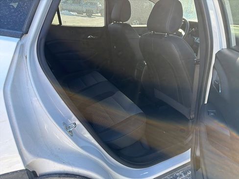 Certified 2024 Chevrolet Trax LT w/ Sunroof Package image 6