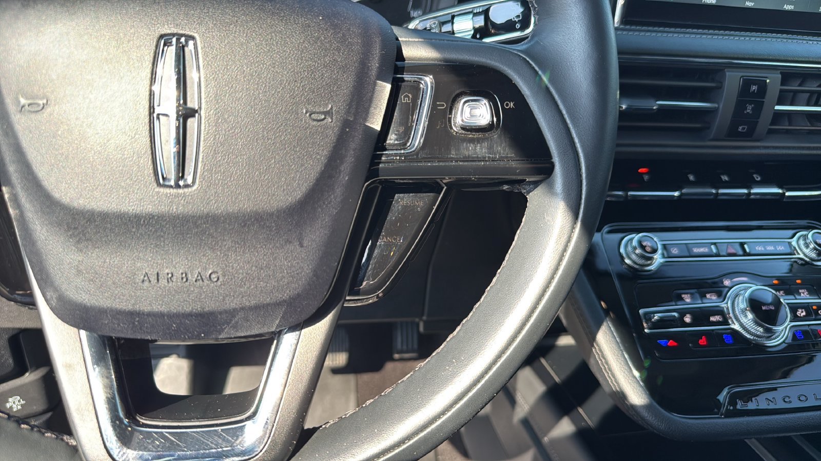 Used 2022 Lincoln Corsair FWD w/ Premium Package image 15