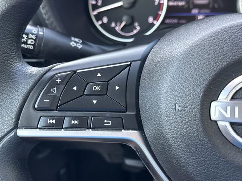 Used 2024 Nissan Sentra SV FWD image 20