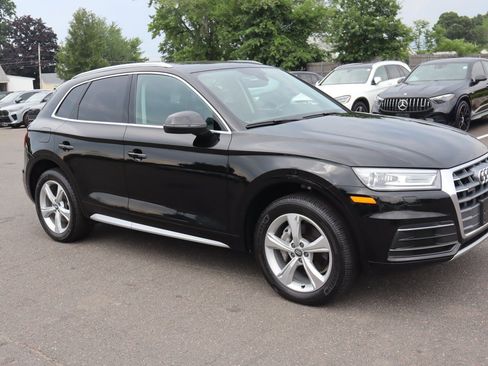 Used 2020 Audi Q5 2.0T Premium w/ Convenience Package AWD/4WD image 3