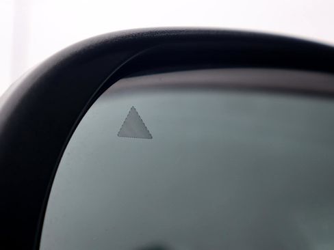 Used 2019 Jeep Cherokee Trailhawk image 22