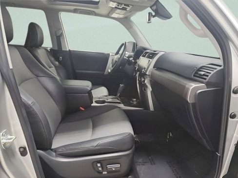 Used 2020 Toyota 4Runner Limited image 17