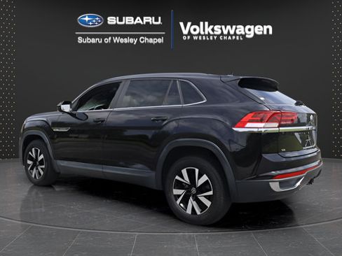 Used 2020 Volkswagen Atlas Cross Sport SE FWD image 6